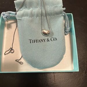 💯 authentic Tiffany & Co. bean necklace